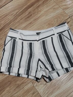 Express Short Chino Short White/gray Stripes Size 8 Linen Blend